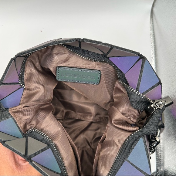 Lovevook Geometric translucent Luminous Iridescent small Crossbody Purse - Picture 6 of 7